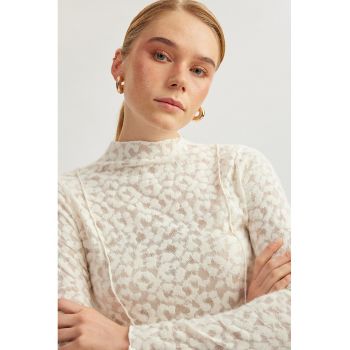 Bluza cu guler inalt