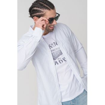 Camasa slim fit cu model in dungi