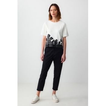 Pantaloni crop cu talie inalta