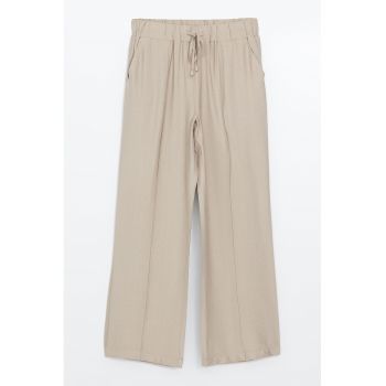 Pantaloni cu croiala dreapta si snur