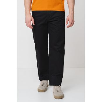 Pantaloni drepti cu talie medie