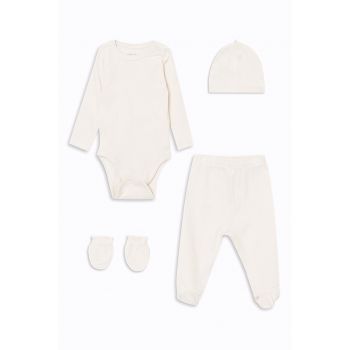 Set de imbracaminte din amestec din bumbac - 4 Piese