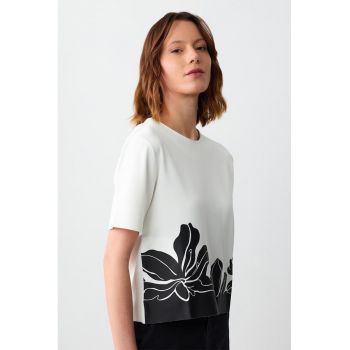 Tricou cu model floral