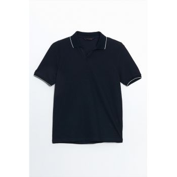 Tricou polo cu accente in dungi