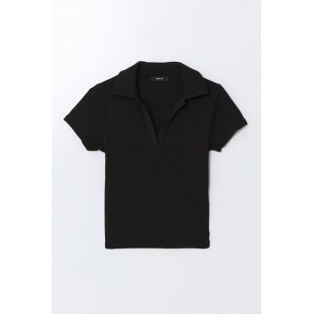 Tricou polo cu croiala cambrata