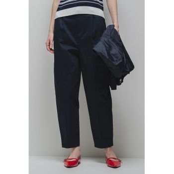 Pantaloni conici cu pliuri
