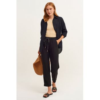 Pantaloni crop cu talie ajustabila