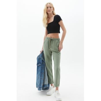 Pantaloni crop cu talie ajustabila