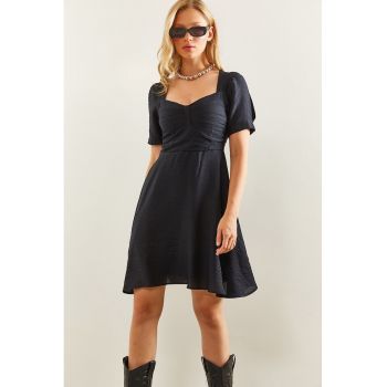 Rochie scurta cu decolteu patrat