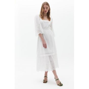 Rochie uni cu maneci medi