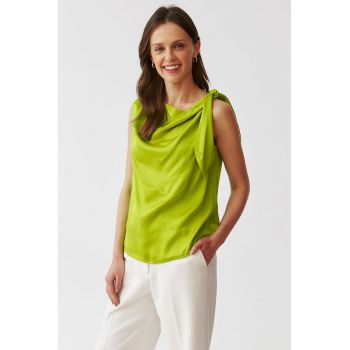Top lejer cu aspect drapat