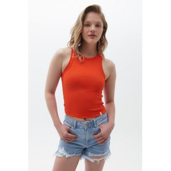 Top slim-fit cu decolteu la baza gatului si model striat