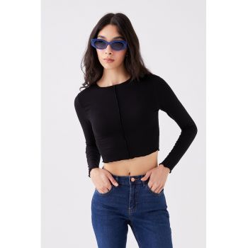 Bluza crop cu decolteu la baza gatului