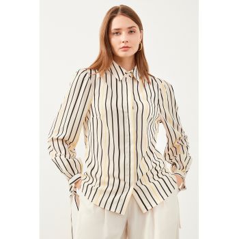 Camasa regular-fit cu model in dungi