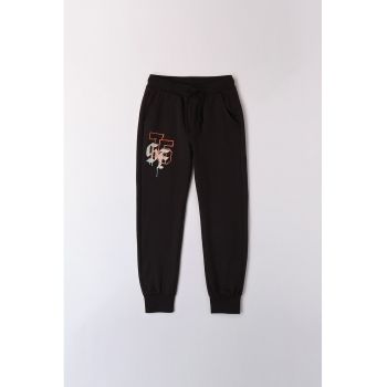 Pantaloni de trening cu snur in talie si imprimeu grafic
