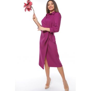 Rochie midi cu croiala petrecuta si slit frontal