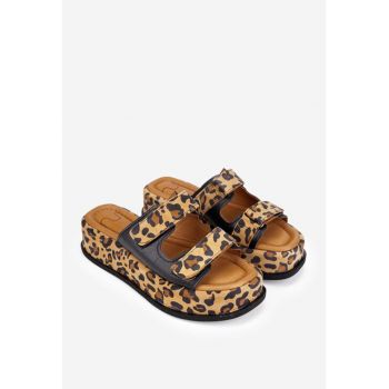 Sandale stil papuc dama  maro cu negru din piele