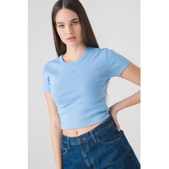 Tricou crop cu croiala slim-fit Delanor