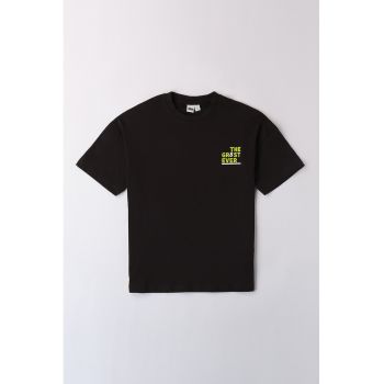 Tricou cu decolteu la baza gatului si imprimeu