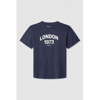 Tricou cu decolteu la baza gatului si logo
