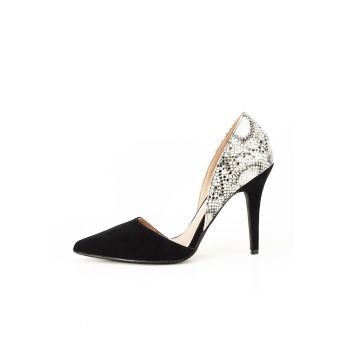 Pantofi negri decupati lateral Lori 03 4401