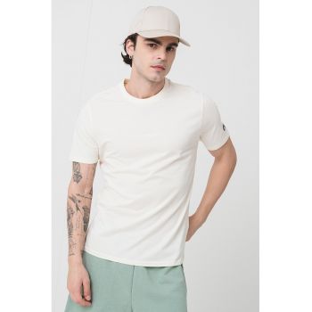 Tricou cu model uni si detalii cu broderie logo