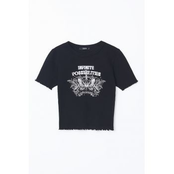 Tricou cu terminatii valurite