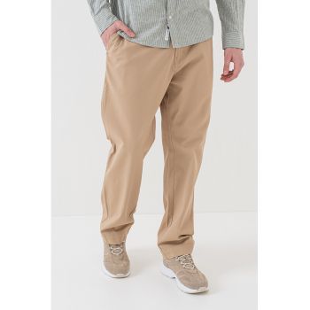 Pantaloni baggy