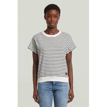 Tricou cu decolteu la baza gatului - in dungi