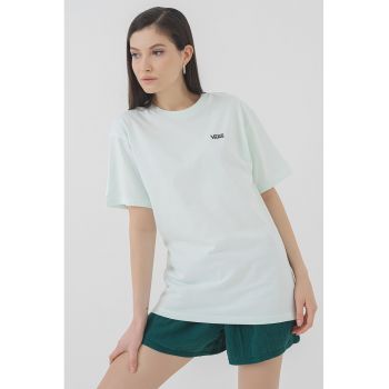 Tricou cu decolteu la baza gatului