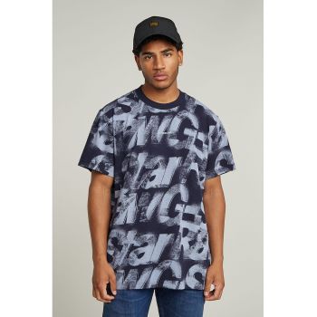 Tricou de bumbac organic cu logo supradimensionat