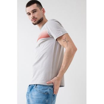 Tricou din bumbac cu decolteu la baza gatului