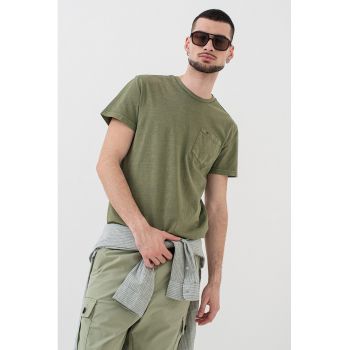 Tricou slim-fit cu decolteu la baza gatului