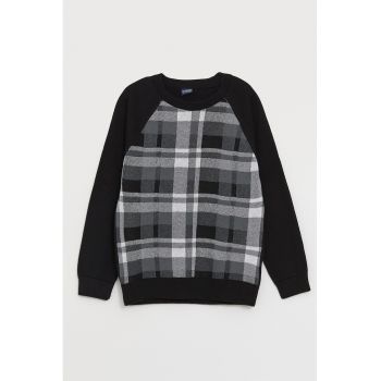 Pulover cu insertie in carouri
