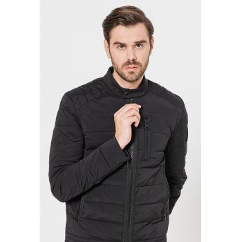 Calvin Klein - Jacheta usoara si matlasata cu guler scurt