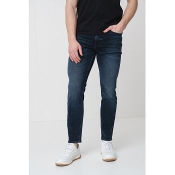 Blugi slim fit