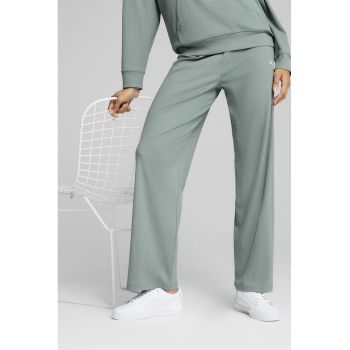 Pantaloni de trening cu croiala ampla si logo