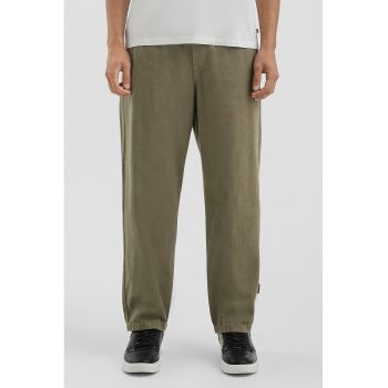 Pantaloni drepti cu buzunare