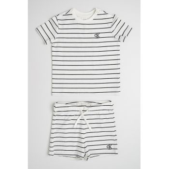 Set de pantaloni scurti si tricou cu model in dungi - 2 Piese