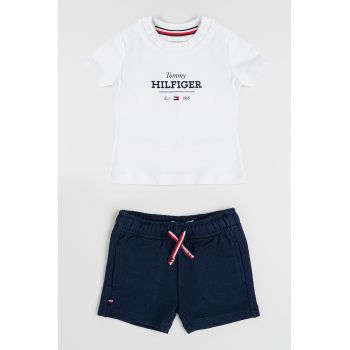 Set de pantaloni scurti si tricou din amestec de bumbac