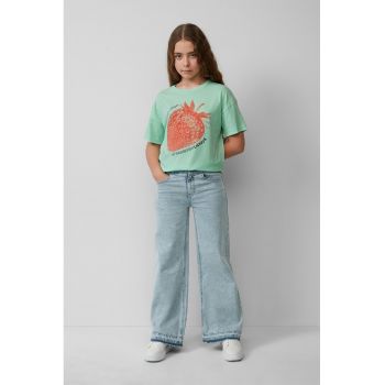 Tricou cu decolteu la baza gatului si imprimeu cu fructe