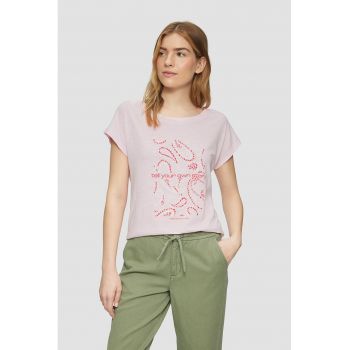 Tricou cu decolteu la baza gatului si model grafic