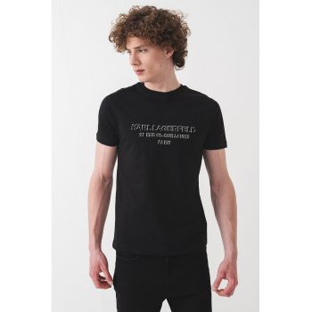 Tricou cu imprimeu logo si decolteu la baza gatului