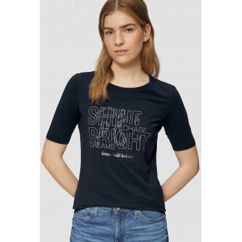 Tricou regular fit cu decolteu la baza gatului