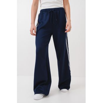 Pantaloni de trening relaxed fit cu snururi