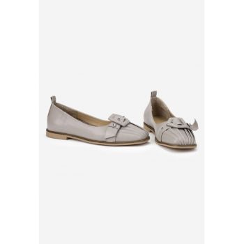 Pantofi dama  taupe din piele naturala cu catarama din piele