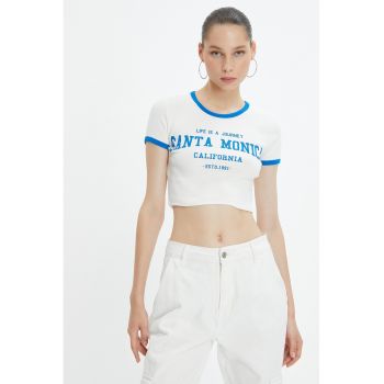 Tricou crop cu imprimeu si decolteu rotund