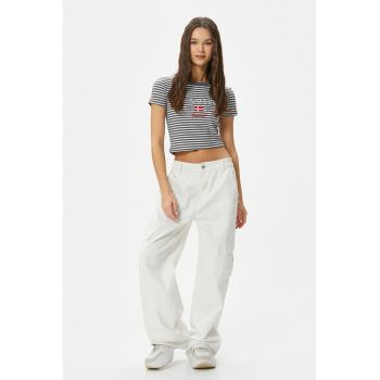 Tricou crop cu model
