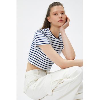 Tricou crop cu model in dungi