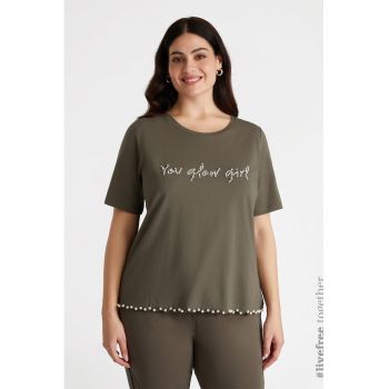 Tricou cu aplicatie cu strasuri
